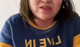 吃瓜网红歌手,揭秘吃瓜网红歌手的星光之路