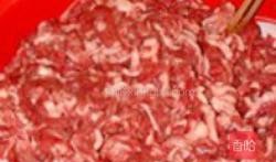 广式香肠爆料怎么做的视频,视频揭秘传统工艺